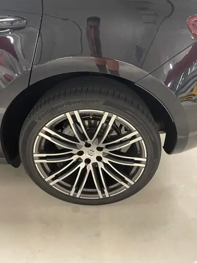 Porsche Macan S PDK — SUV sportif premium, 340 ch et freinage sûr — rear view