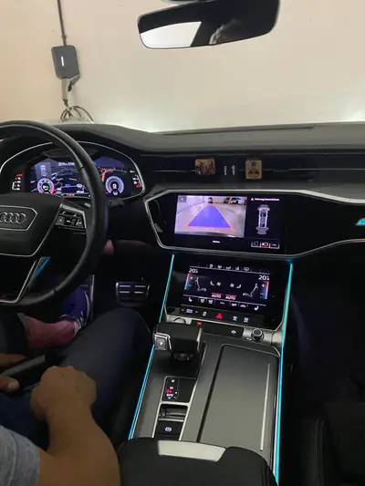 Audi A7 Sportback 50 TDI Quattro — Berline de prestige hybride diesel, 140'000 km — intérieur
