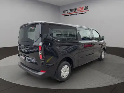 Ford Transit Custom Combi 320 — 9 places, diesel automatique, quasi neuf à 800 km — détail