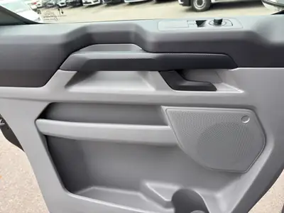 Ford Transit Custom Combi 320 — 9 places, diesel automatique, quasi neuf à 800 km — Miniature 12