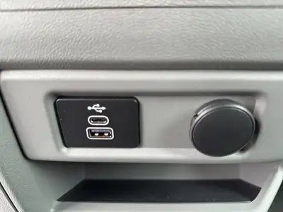 Ford Transit Custom Combi 320 — 9 places, diesel automatique, quasi neuf à 800 km — Miniature 25