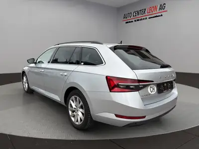 Škoda Superb Combi 2.0 TDi Ambition 4x4 — Monospace familial robuste, 4 roues motrices et 60000 km — intérieur