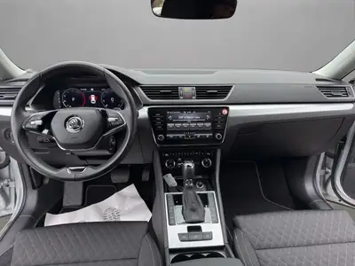 Škoda Superb Combi 2.0 TDi Ambition 4x4 — Monospace familial robuste, 4 roues motrices et 60000 km — Miniature 14