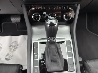 Škoda Superb Combi 2.0 TDi Ambition 4x4 — Monospace familial robuste, 4 roues motrices et 60000 km — Miniature 16