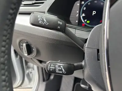Škoda Superb Combi 2.0 TDi Ambition 4x4 — Monospace familial robuste, 4 roues motrices et 60000 km — Miniature 23