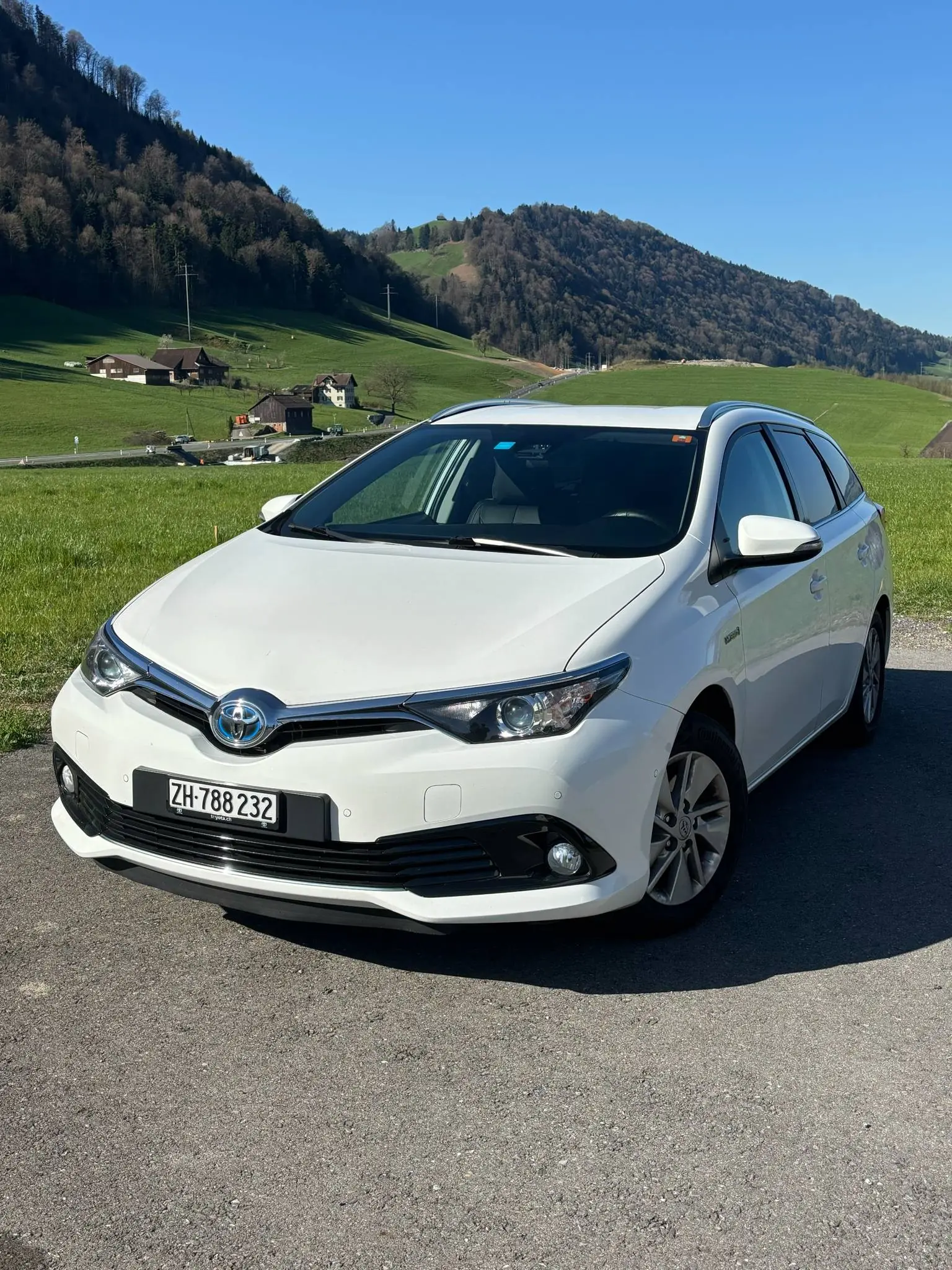 Toyota Auris 2018 occasion Lucerne — 2