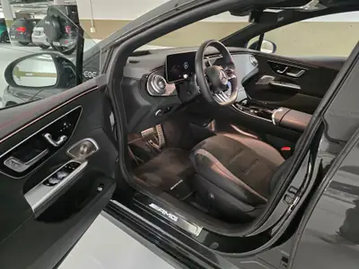 Mercedes-Benz EQE 43 AMG 4Matic — Berline électrique haute performance, 20 800 km seulement — Thumbnail 30