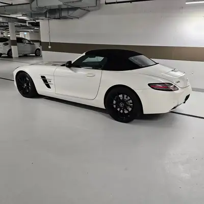 Mercedes-Benz SLS 63 AMG Speedshift — Cabriolet légendaire, 571 ch, état impeccable — Miniatur 16