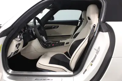 Mercedes-Benz SLS 63 AMG Speedshift — Cabriolet légendaire, 571 ch, état impeccable — Miniatur 19