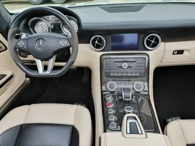 Mercedes-Benz SLS 63 AMG Speedshift — Cabriolet légendaire, 571 ch, état impeccable — Miniatur 21