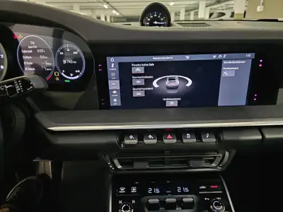 Porsche 911 Carrera S Cabriolet PDK — Roadster emblématique, 450 ch et toit électrique — Thumbnail 11