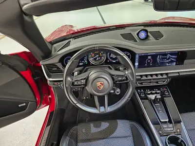 Porsche 911 Carrera S Cabriolet PDK — Roadster emblématique, 450 ch et toit électrique — Thumbnail 16