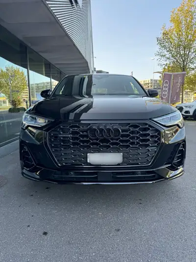Audi Q3 Sportback 40 TDI S line — SUV coupé premium, 31'900 km, état impeccable — tableau de bord