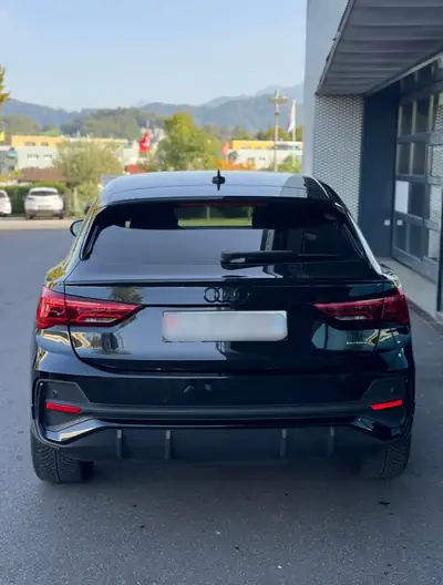 Audi Q3 Sportback 40 TDI S line — SUV coupé premium, 31'900 km, état impeccable — détail