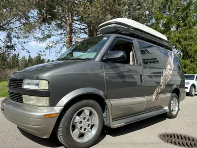 Chevrolet Astro 4x4 — Monospace robuste, traction intégrale, 208'000 km — vue extérieure