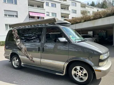 Chevrolet Astro 4x4 — Monospace robuste, traction intégrale, 208'000 km — arrière