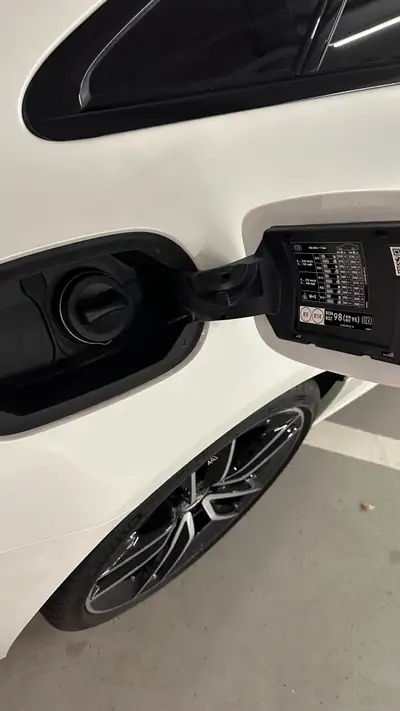 Mercedes-Benz E 53 AMG Coupé 4Matic+ — Sportivité haute performance, 66 000 km seulement — Miniature 11