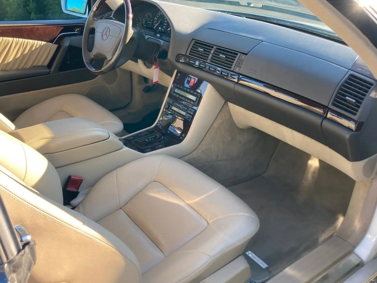 Mercedes-Benz S 420 Coupé 1995 — Prestige intemporel, 78'000 km seulement — Außenansicht
