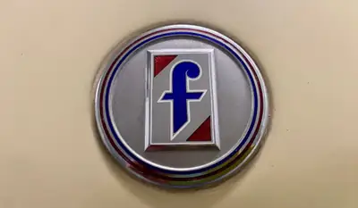 Fiat 124 Spider DS Europa 1982 — Cabriolet classique, état exceptionnel, statut vétéran — Miniature 14