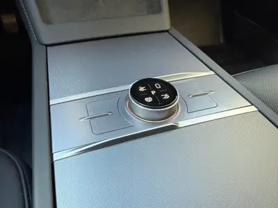 Tesla Model 3 Long Range Dual Motor AWD — Électrique haute performance, 37 000 km seulement — Thumbnail 13