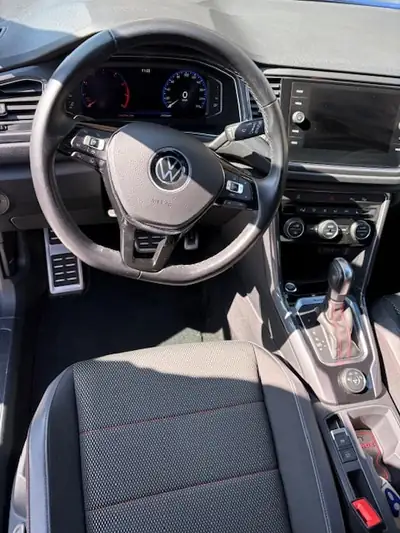VW T-Roc 2.0 TSI Sport DSG 4Motion — SUV dynamique, 4x4 intégral et 29'000 km seulement — Thumbnail 9
