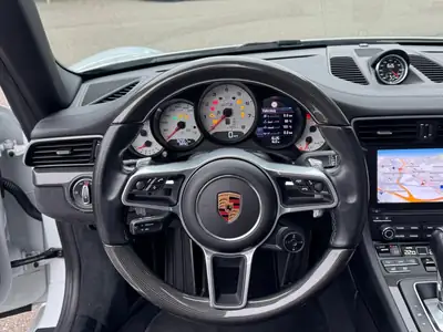 Porsche 911 Cabrio Carrera GTS PDK — Cabriolet sportif légendaire, 39 900 km seulement — Miniatur 9