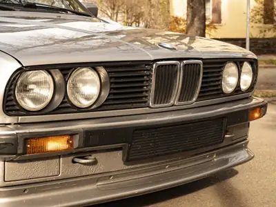 BMW 320i 1987 — Berline classique, moteur essence fiable, sans sinistre — Seitenansicht