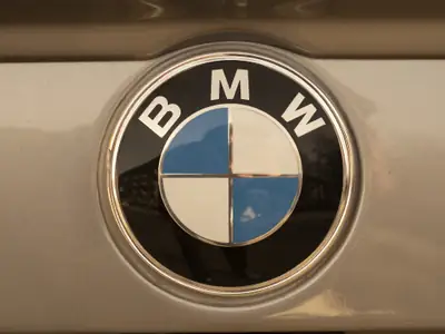BMW 320i 1987 — Berline classique, moteur essence fiable, sans sinistre — Detail
