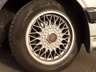 BMW 320i 1987 — Berline classique, moteur essence fiable, sans sinistre — Miniatur 7