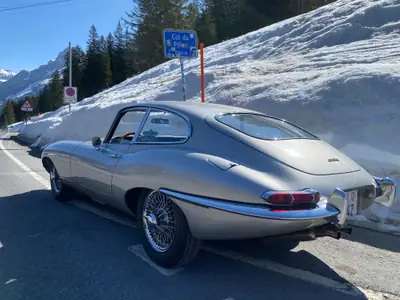 Jaguar E-Type 3.8 Série 1 (1964) — Icône britannique, Matching Numbers, histoire certifiée — cruscotto