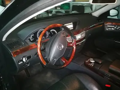 Mercedes-Benz S 500 4Matic 7G-Tronic — Berline de prestige, 388 ch et transmission intégrale — Heckansicht