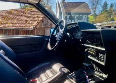 BMW 635 CSi 1987 — Coupé sportif de prestige, 48'900 km authentiques — Miniatura 8