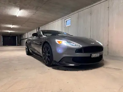 Aston Martin V12 Vanquish S — Le coupé sport légendaire à 33 200 km — Außenansicht