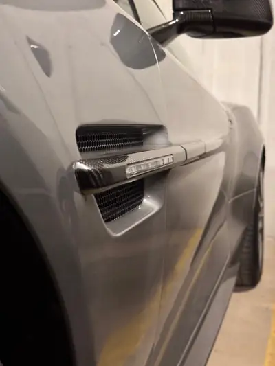 Aston Martin V12 Vanquish S — Le coupé sport légendaire à 33 200 km — Detail