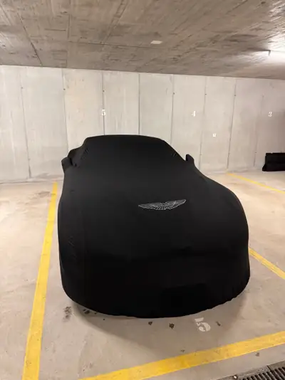 Aston Martin V12 Vanquish S — Le coupé sport légendaire à 33 200 km — Miniatur 13