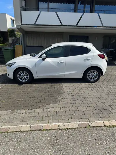 Mazda 2 1.5 90 Ambition Plus — Citadine fiable, automatique, faible consommation — Innenraum