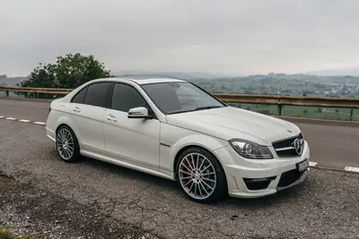 Mercedes-Benz C 63 AMG — Berline sportive haute performance, 487 ch, entretien récent — Seitenansicht