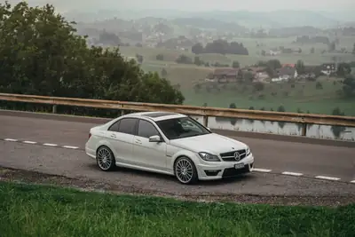 Mercedes-Benz C 63 AMG — Berline sportive haute performance, 487 ch, entretien récent — Detail