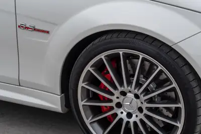 Mercedes-Benz C 63 AMG — Berline sportive haute performance, 487 ch, entretien récent — Miniatur 12