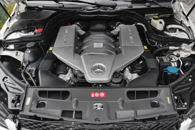 Mercedes-Benz C 63 AMG — Berline sportive haute performance, 487 ch, entretien récent — Miniatur 14