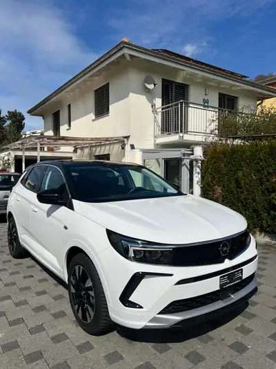Opel Grandland 1.6 Hybrid Elegance — SUV rechargeable, 37 200 km seulement — vue extérieure