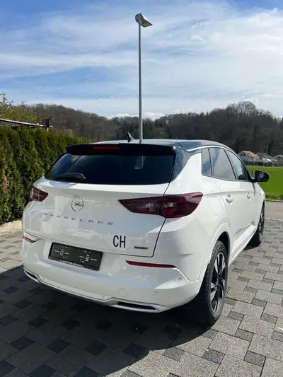 Opel Grandland 1.6 Hybrid Elegance — SUV rechargeable, 37 200 km seulement — côté
