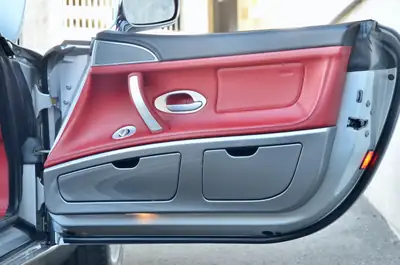 BMW Z8 Roadster 2001 — Légendaire cabriolet sport, 400 ch, très faible kilométrage — Miniatura 22
