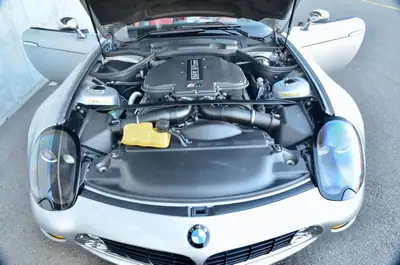 BMW Z8 Roadster 2001 — Légendaire cabriolet sport, 400 ch, très faible kilométrage — Miniatura 25