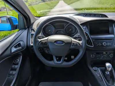 Ford Focus RS 2.3 EcoBoost AWD — 350 ch, état de collection, révision faite — detail