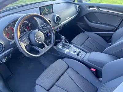Audi A3 Sportback 1.5 TFSI S-tronic — Compacte dynamique, 85'000 km, sans accident — intérieur