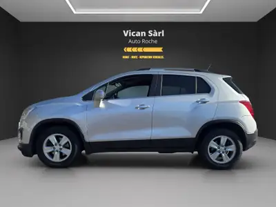 Chevrolet Trax 1.4T LT 4WD — SUV compact 4x4, moteur turbo, carnet d'entretien à jour — interior