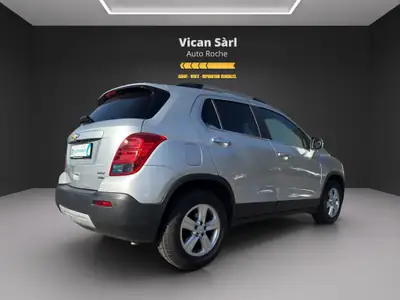 Chevrolet Trax 1.4T LT 4WD — SUV compact 4x4, moteur turbo, carnet d'entretien à jour — Thumbnail 7