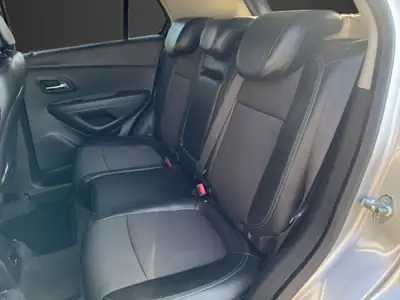 Chevrolet Trax 1.4T LT 4WD — SUV compact 4x4, moteur turbo, carnet d'entretien à jour — Thumbnail 15