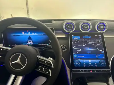 Mercedes-Benz GLC 400 e 4Matic — SUV hybride rechargeable, 381 ch, 7000 km seulement — dashboard